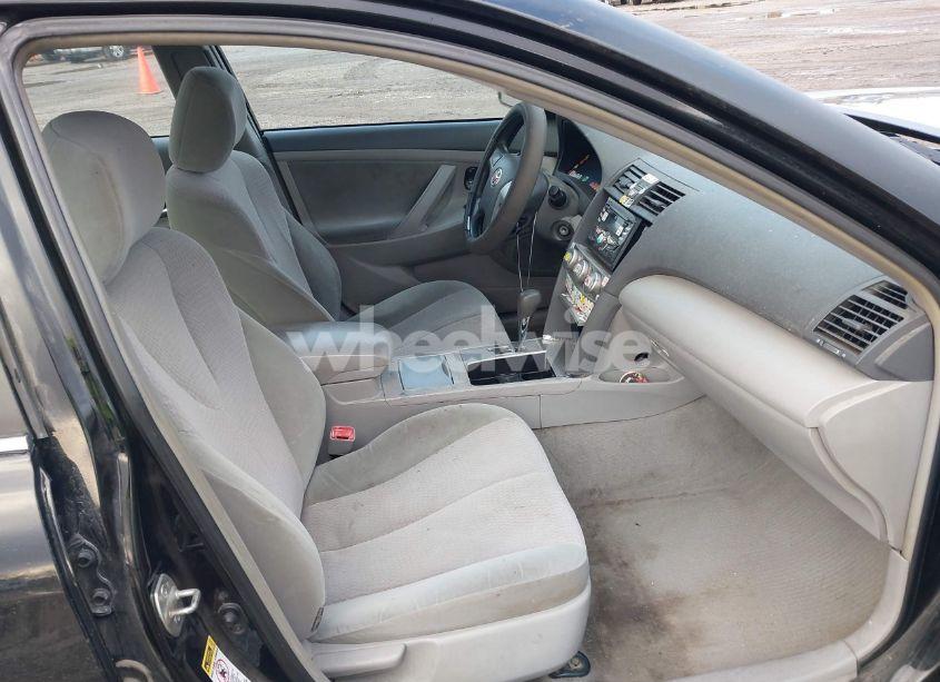 Photo 5 of 2010 Toyota Camry LE (VIN 4T4BF3EK1AR041056)