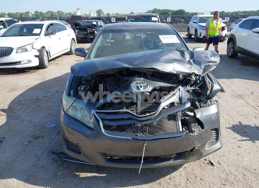 Photo 12 of 2010 Toyota Camry LE (VIN 4T4BF3EK1AR066393)