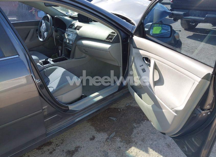 Photo 5 of 2010 Toyota Camry LE (VIN 4T4BF3EK1AR066393)