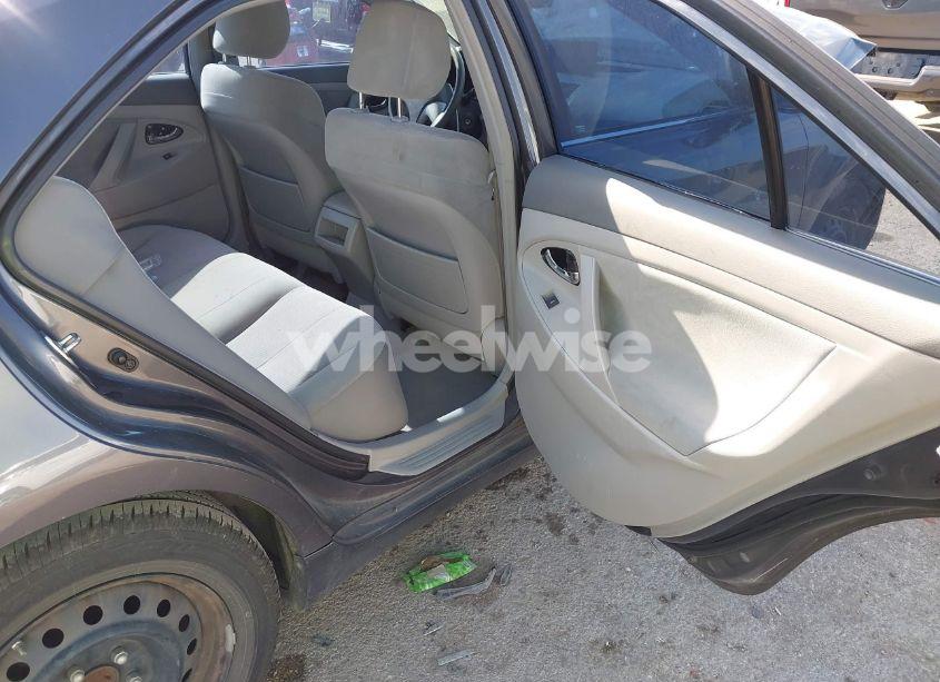 Photo 8 of 2010 Toyota Camry LE (VIN 4T4BF3EK1AR066393)