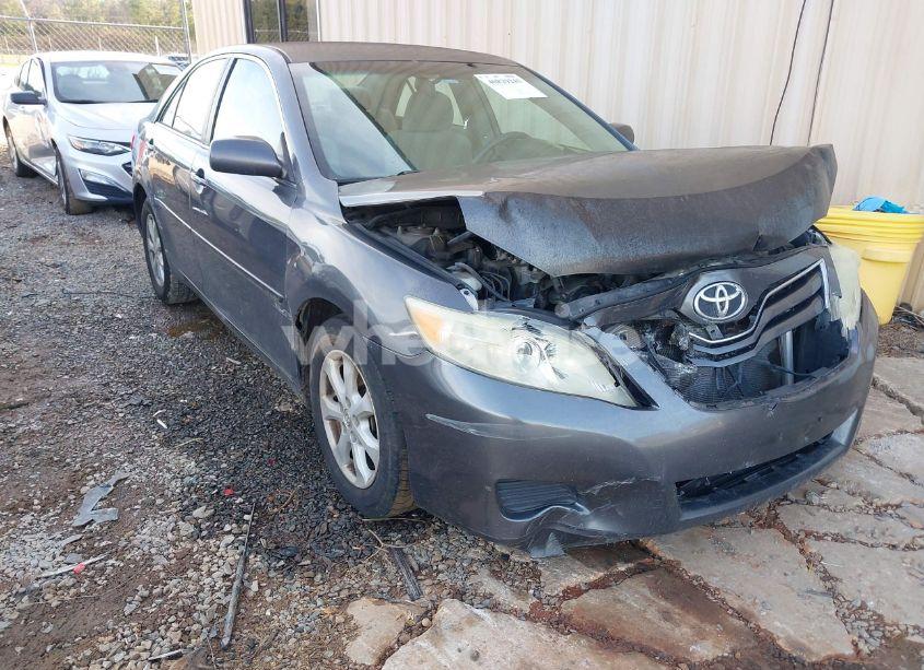 2010 Toyota Camry LE (VIN 4T4BF3EK1AR068113) main photo