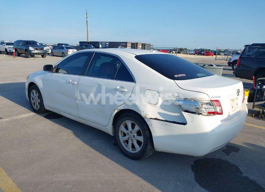 Photo 3 of 2010 Toyota Camry LE (VIN 4T4BF3EK1AR086711)
