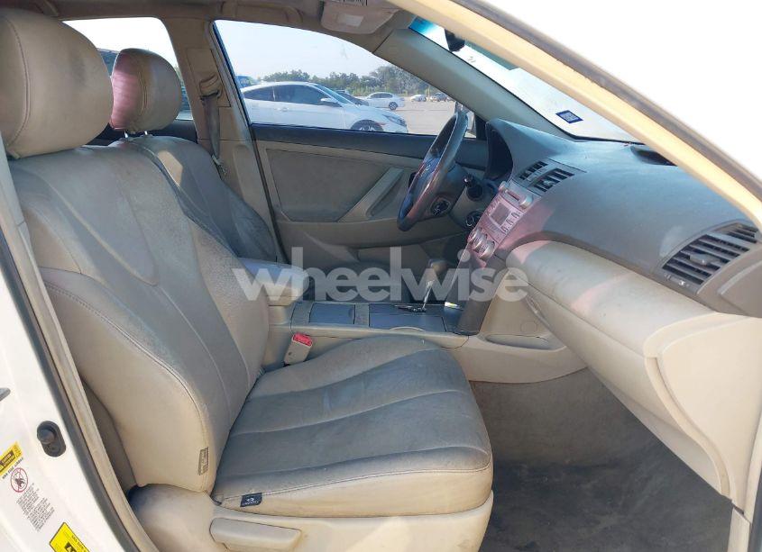 Photo 5 of 2010 Toyota Camry LE (VIN 4T4BF3EK1AR086711)