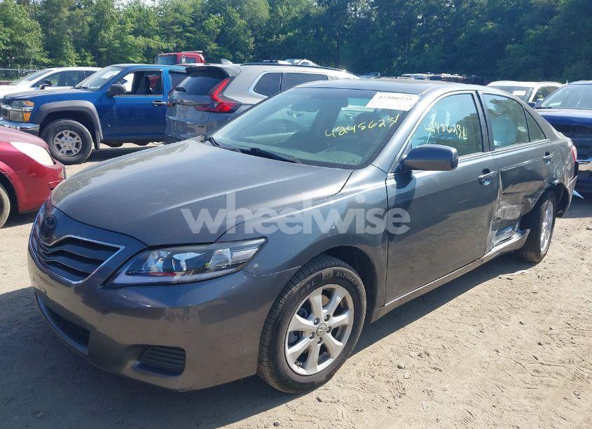 Photo 2 of 2011 Toyota Camry LE (VIN 4T4BF3EK1BR096172)