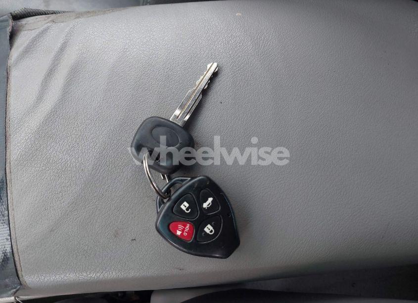 Photo 11 of 2011 Toyota Camry XLE (VIN 4T4BF3EK1BR100897)