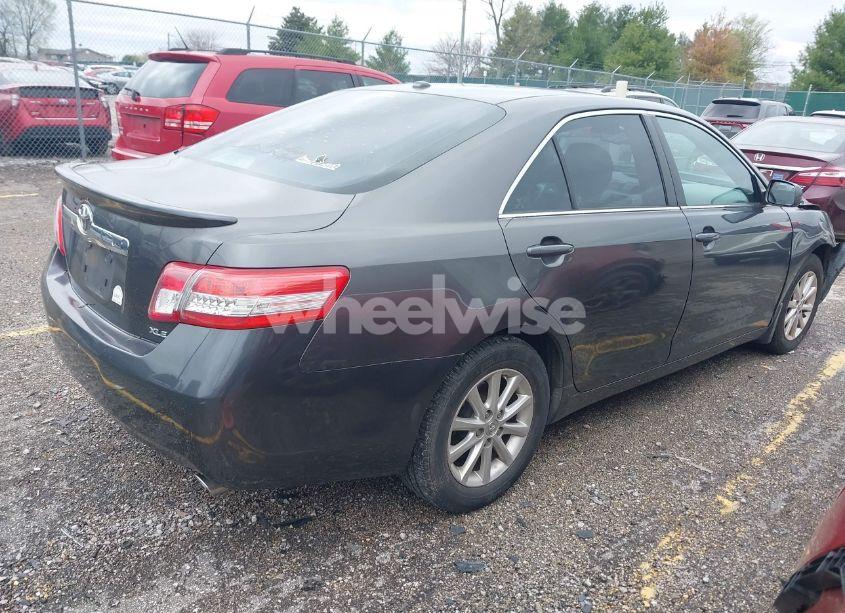 Photo 4 of 2011 Toyota Camry XLE (VIN 4T4BF3EK1BR100897)