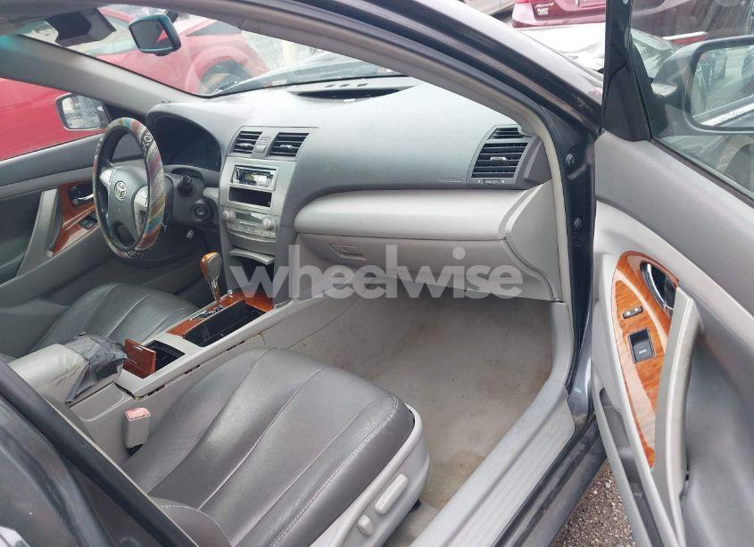 Photo 5 of 2011 Toyota Camry XLE (VIN 4T4BF3EK1BR100897)