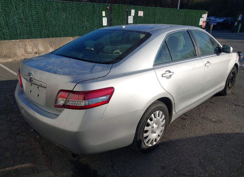 Photo 4 of 2011 Toyota Camry LE (VIN 4T4BF3EK1BR103458)