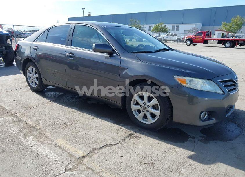 2011 Toyota Camry LE (VIN 4T4BF3EK1BR112287) main photo