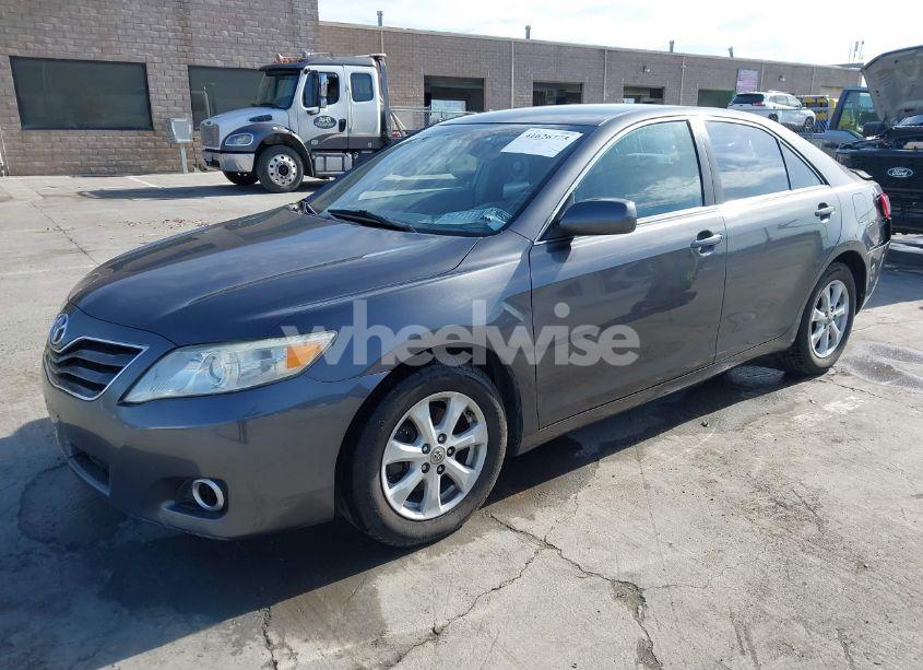 Photo 2 of 2011 Toyota Camry LE (VIN 4T4BF3EK1BR112287)