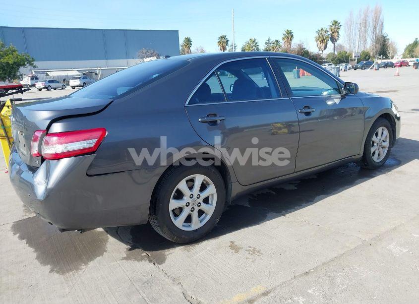 Photo 4 of 2011 Toyota Camry LE (VIN 4T4BF3EK1BR112287)