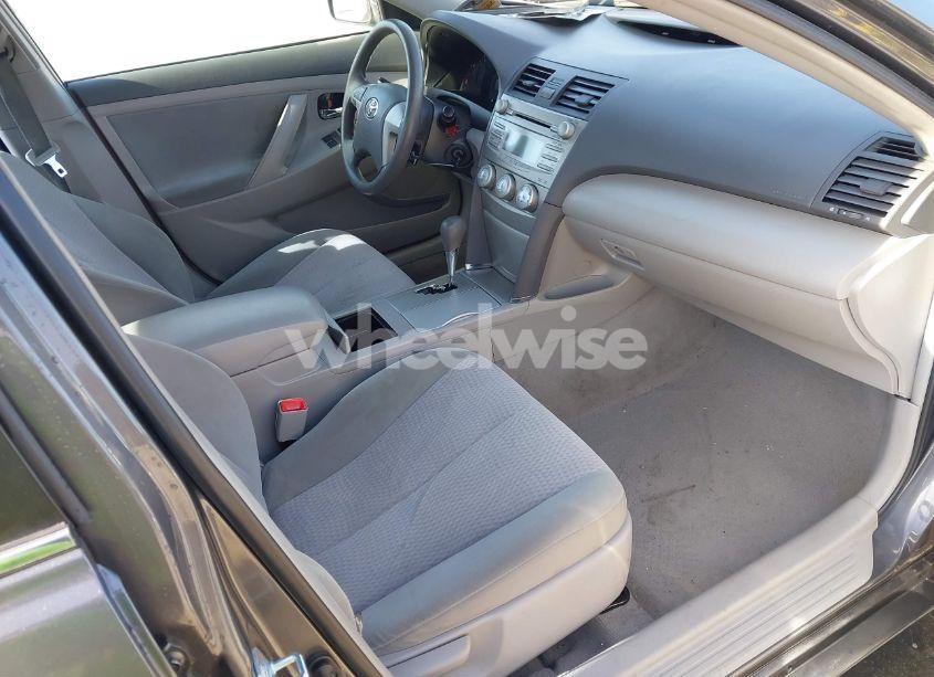 Photo 5 of 2011 Toyota Camry LE (VIN 4T4BF3EK1BR112287)