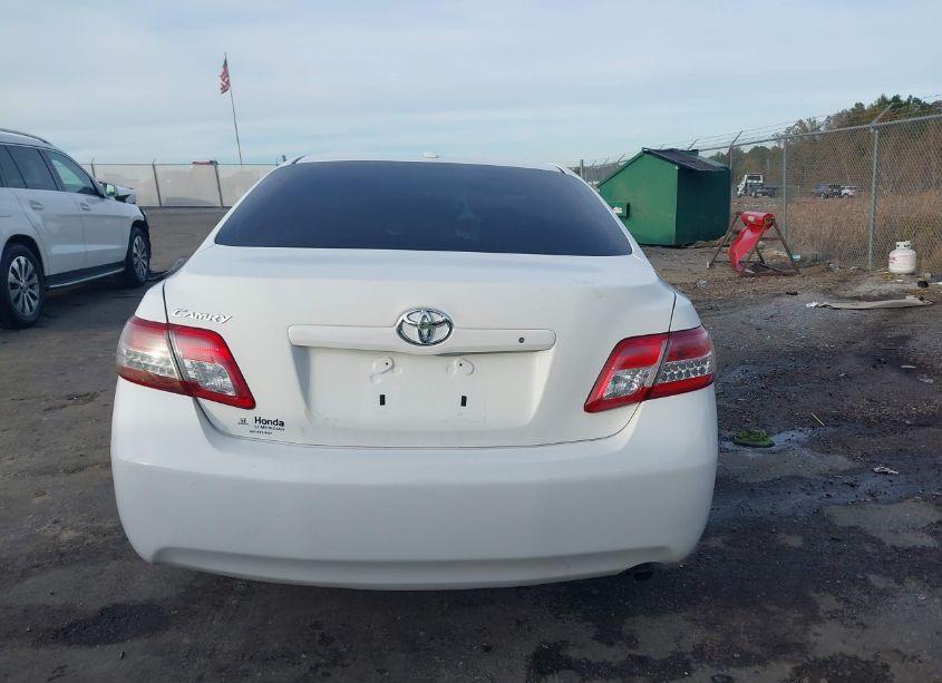 Photo 16 of 2011 Toyota Camry (VIN 4T4BF3EK1BR118431)