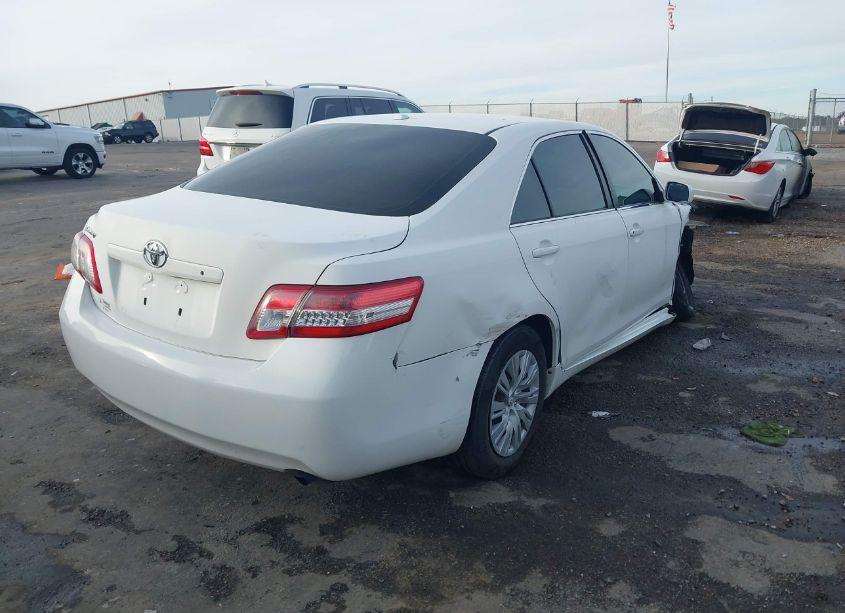 Photo 4 of 2011 Toyota Camry (VIN 4T4BF3EK1BR118431)