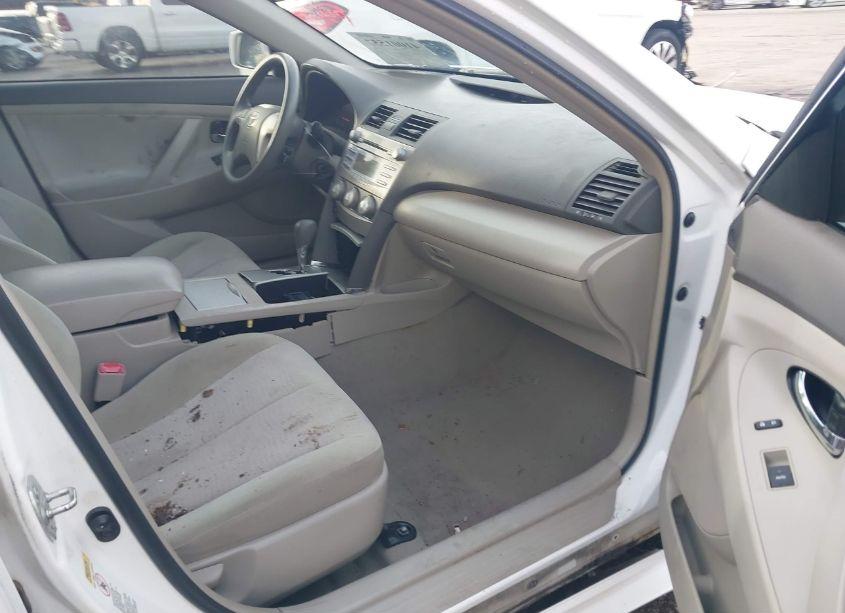 Photo 5 of 2011 Toyota Camry (VIN 4T4BF3EK1BR118431)