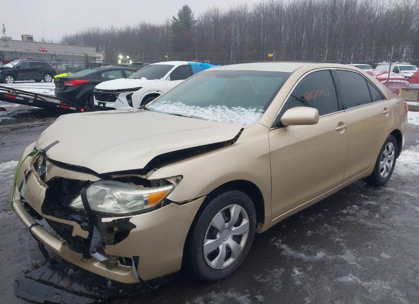 Photo 2 of 2011 Toyota Camry LE (VIN 4T4BF3EK1BR128070)