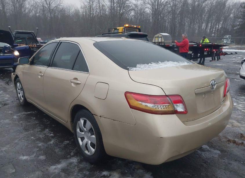 Photo 3 of 2011 Toyota Camry LE (VIN 4T4BF3EK1BR128070)