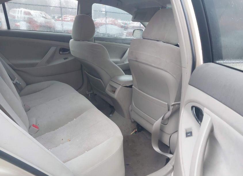 Photo 8 of 2011 Toyota Camry LE (VIN 4T4BF3EK1BR128070)