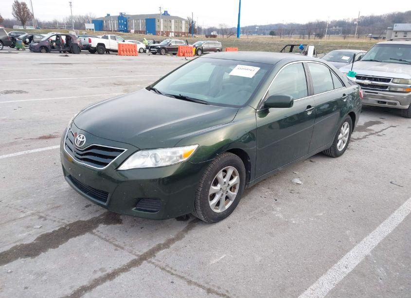 Photo 2 of 2011 Toyota Camry LE (VIN 4T4BF3EK1BR136539)