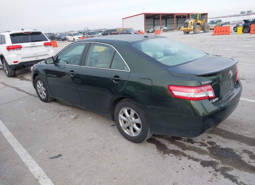 Photo 3 of 2011 Toyota Camry LE (VIN 4T4BF3EK1BR136539)