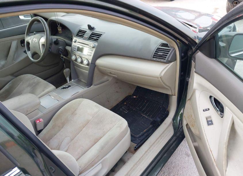 Photo 5 of 2011 Toyota Camry LE (VIN 4T4BF3EK1BR136539)