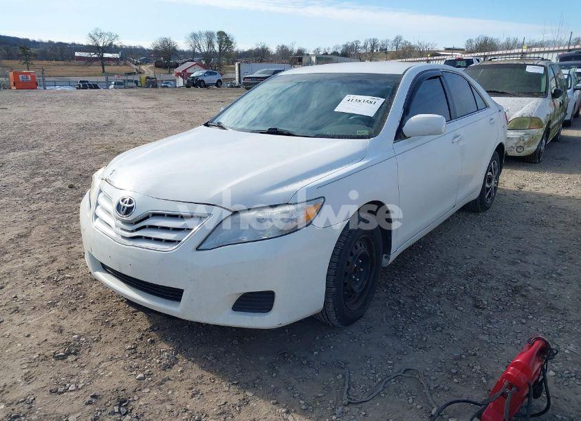 Photo 2 of 2011 Toyota Camry LE (VIN 4T4BF3EK1BR141773)