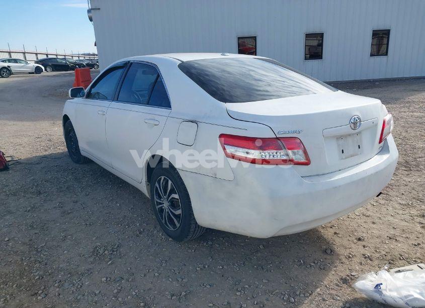 Photo 3 of 2011 Toyota Camry LE (VIN 4T4BF3EK1BR141773)