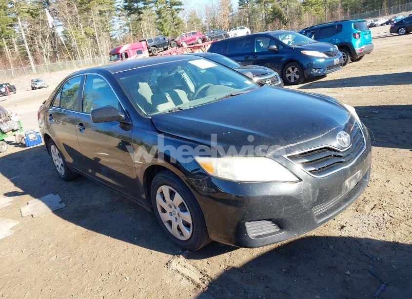 2011 Toyota Camry LE (VIN 4T4BF3EK1BR148111) main photo