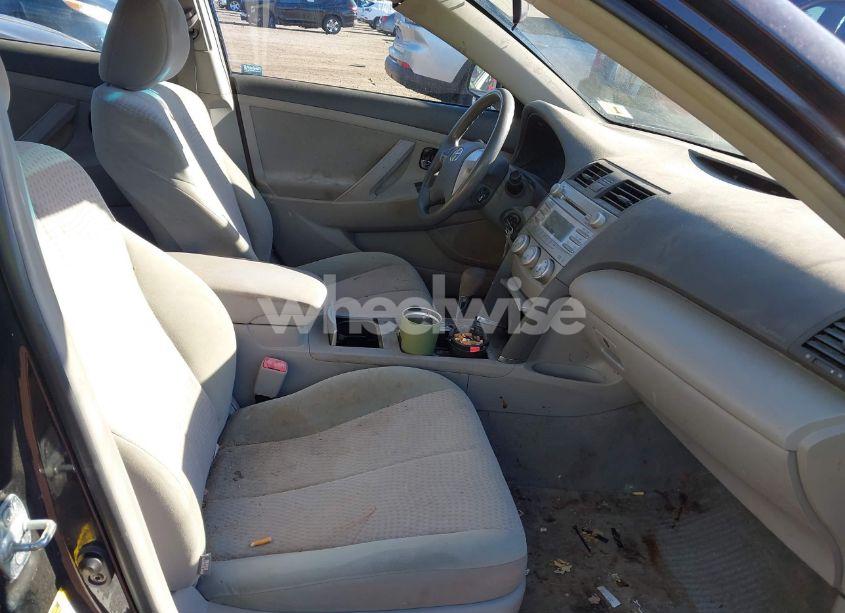 Photo 5 of 2011 Toyota Camry LE (VIN 4T4BF3EK1BR148111)