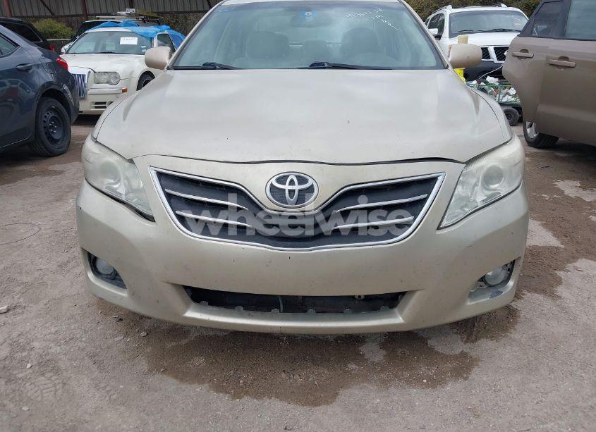 Photo 6 of 2011 Toyota Camry XLE (VIN 4T4BF3EK1BR150067)