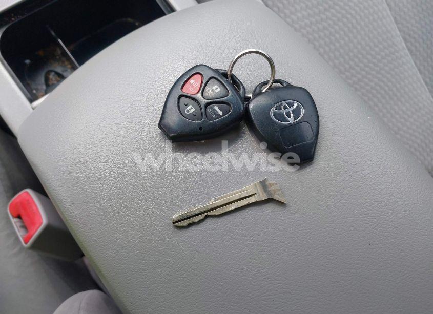 Photo 11 of 2011 Toyota Camry LE (VIN 4T4BF3EK1BR155771)