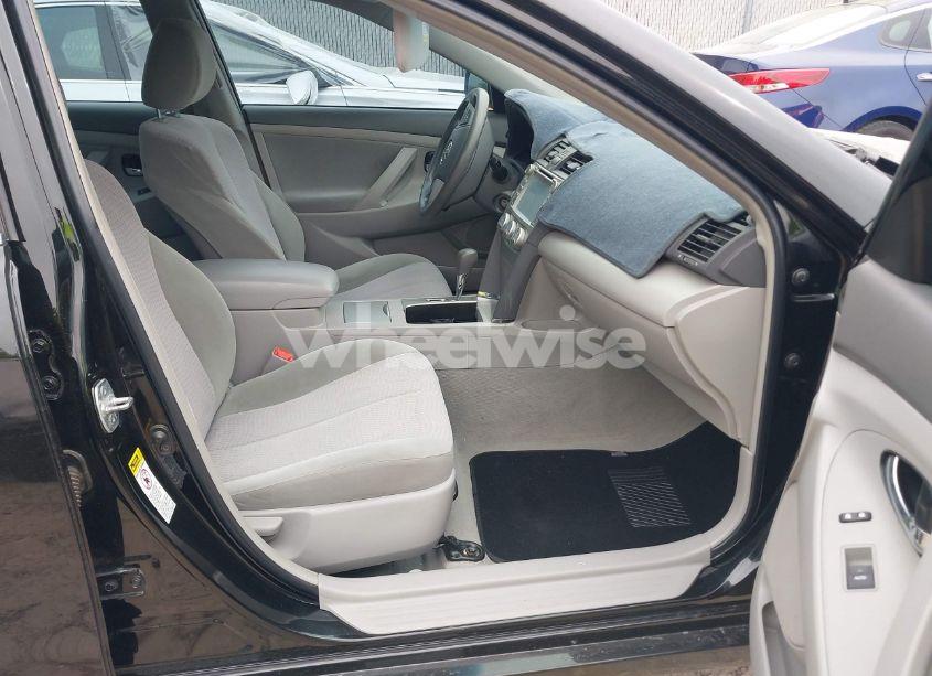 Photo 5 of 2011 Toyota Camry LE (VIN 4T4BF3EK1BR155771)