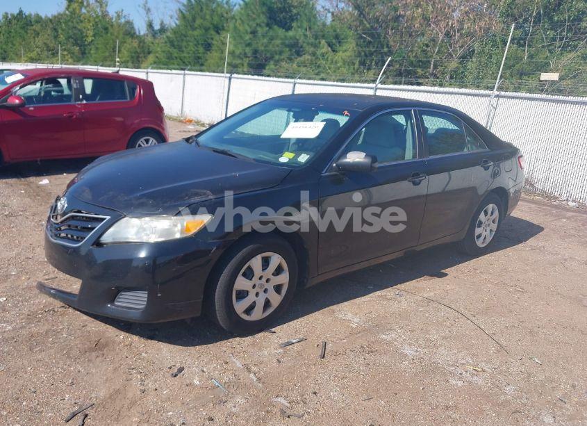 Photo 2 of 2011 Toyota Camry (VIN 4T4BF3EK1BR171386)