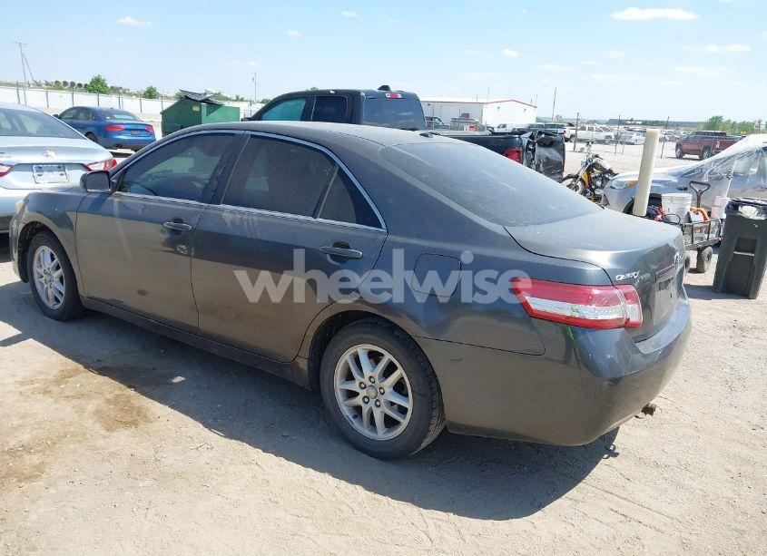 Photo 3 of 2011 Toyota Camry LE (VIN 4T4BF3EK1BR179942)