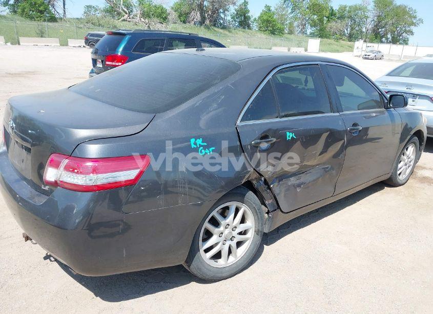 Photo 4 of 2011 Toyota Camry LE (VIN 4T4BF3EK1BR179942)