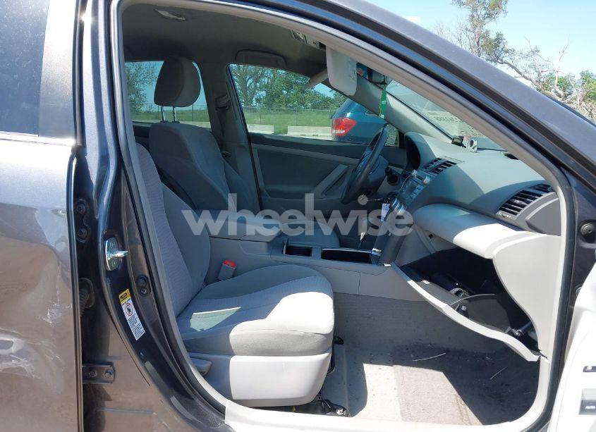 Photo 5 of 2011 Toyota Camry LE (VIN 4T4BF3EK1BR179942)