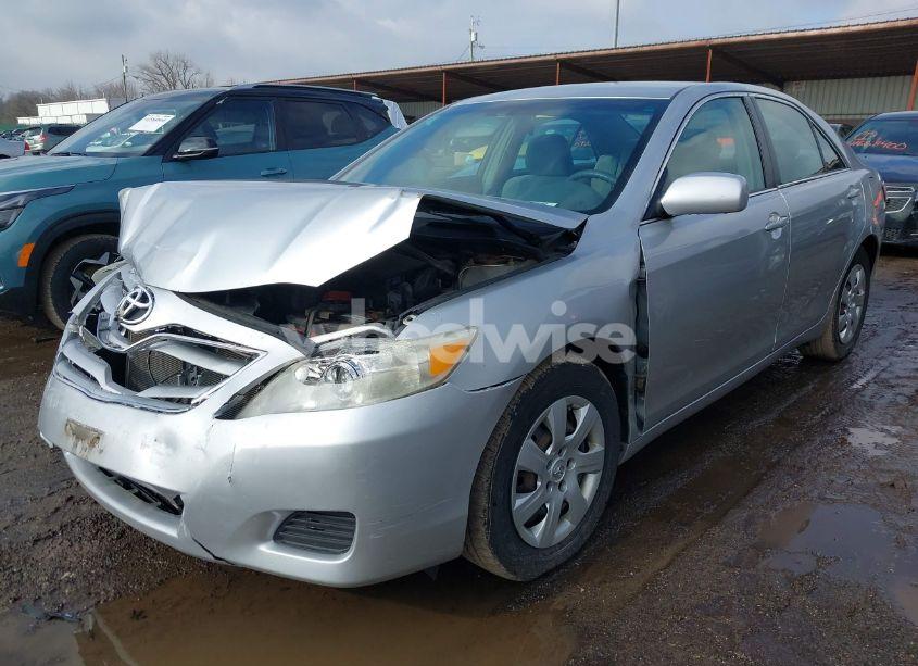 Photo 2 of 2011 Toyota Camry LE (VIN 4T4BF3EK1BR184011)