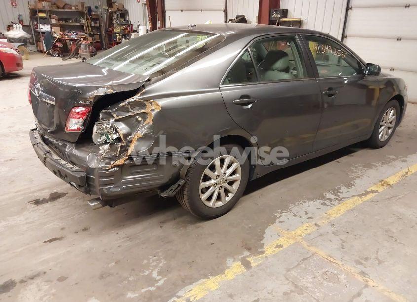 Photo 4 of 2011 Toyota Camry XLE (VIN 4T4BF3EK1BR188267)