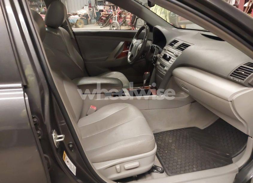 Photo 5 of 2011 Toyota Camry XLE (VIN 4T4BF3EK1BR188267)