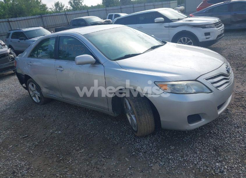 2011 Toyota Camry LE (VIN 4T4BF3EK1BR203107) main photo