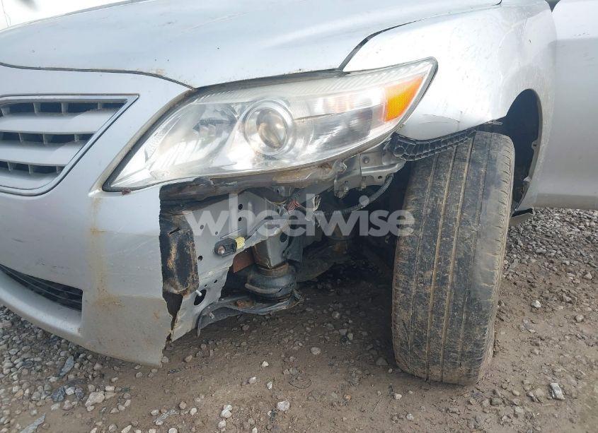 Photo 14 of 2011 Toyota Camry LE (VIN 4T4BF3EK1BR203107)