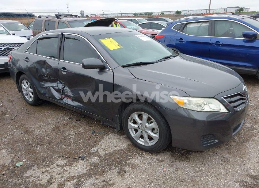 2011 Toyota Camry LE (VIN 4T4BF3EK1BR216262) main photo