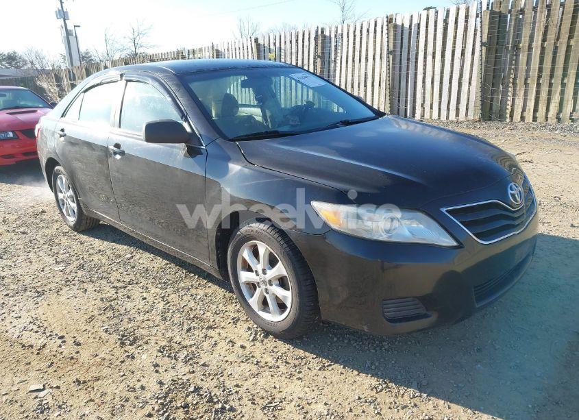 2011 Toyota Camry LE (VIN 4T4BF3EK1BR218111) main photo