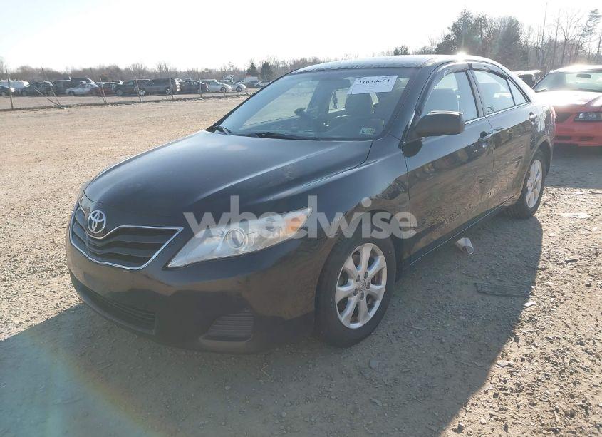 Photo 2 of 2011 Toyota Camry LE (VIN 4T4BF3EK1BR218111)