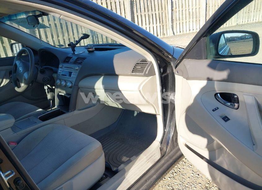 Photo 5 of 2011 Toyota Camry LE (VIN 4T4BF3EK1BR218111)