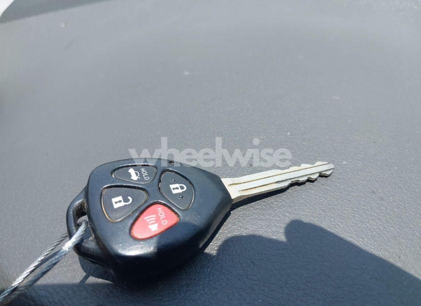 Photo 11 of 2010 Toyota Camry LE (VIN 4T4BF3EK2AR001049)