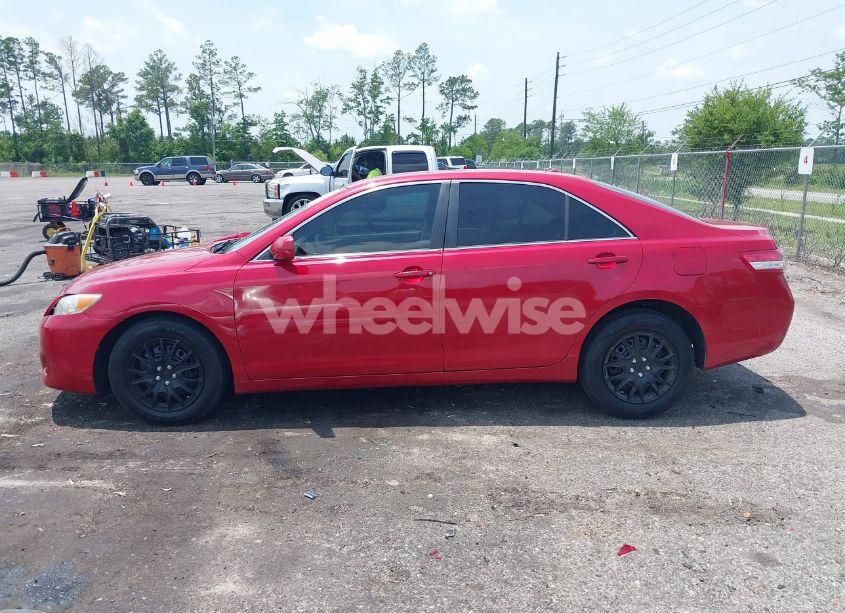 Photo 14 of 2010 Toyota Camry LE (VIN 4T4BF3EK2AR001049)