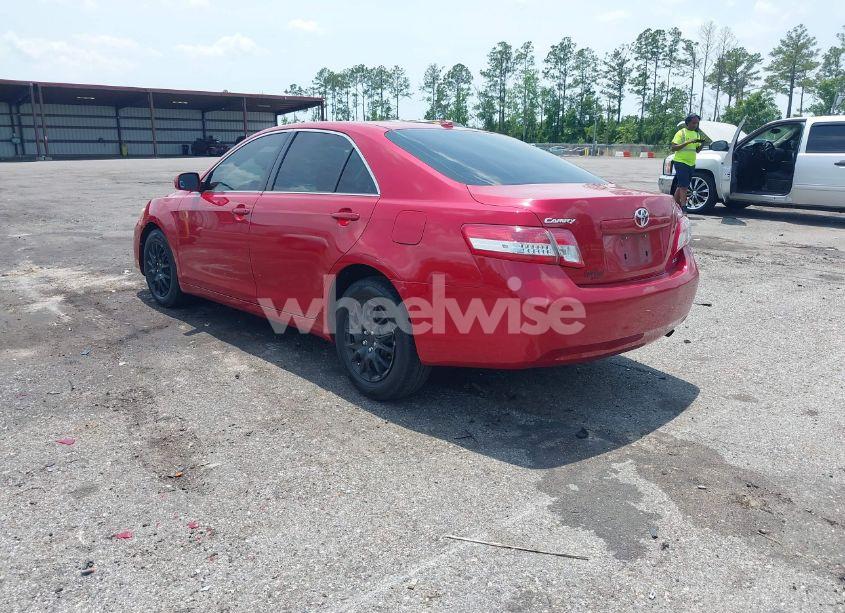 Photo 3 of 2010 Toyota Camry LE (VIN 4T4BF3EK2AR001049)