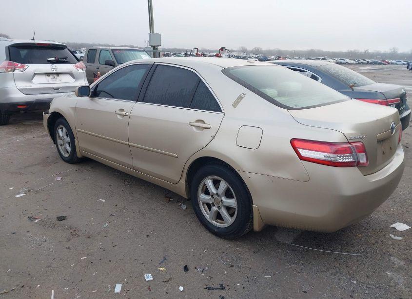 Photo 3 of 2010 Toyota Camry LE (VIN 4T4BF3EK2AR003495)