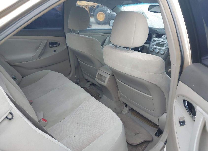 Photo 8 of 2010 Toyota Camry LE (VIN 4T4BF3EK2AR003495)